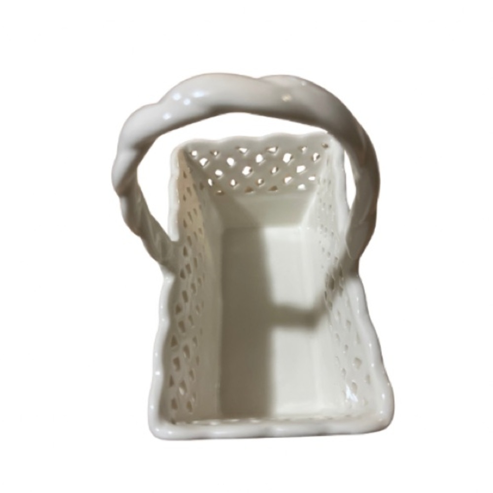 Godinger, ShannoN Porcelain Basket Shamrock Design, 5” NIB - Picture 8 of 11